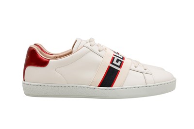 Lot 265 - Gucci Ivory Ace Logo Stripe Trainer - Size 37.5