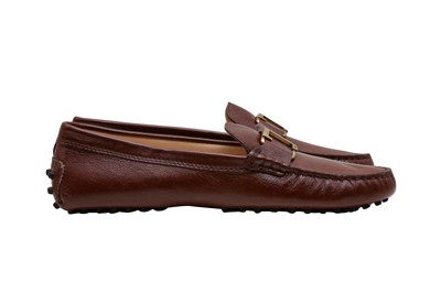 Lot 76 - Tod's Brown T Timeless Gommino Driving Loafer - Size 37