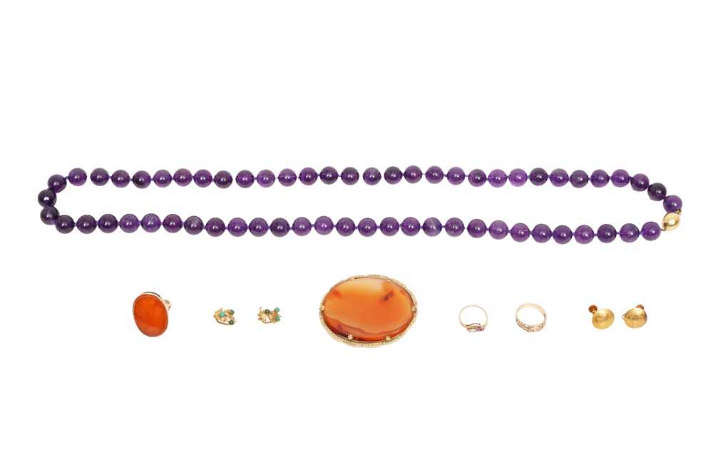 Lot 44 - A COLLECTION OF JEWELLERY