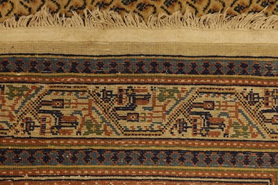 Lot 279 - A FINE SERABAND CARPET
