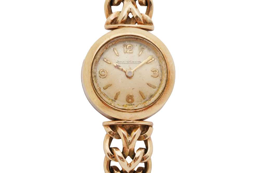 Lot 265 - A LADY'S GOLD JAEGER LeCOULTRE DRESS WATCH Lot 265 - A LADY'S GOLD JAEGER LeCOULTRE DRESS WATCH