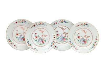 Lot 583 - A SET OF FOUR CHINESE EXPORT FAMILLE-ROSE 'FLORAL' DISHES