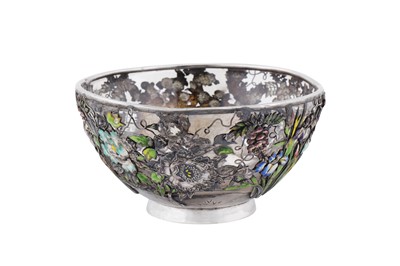 Lot 279 - An early 20th century Japanese silver and enamel mounted glass bowl, Yokohama circa 1920