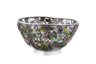 Lot 279 - An early 20th century Japanese silver and enamel mounted glass bowl, Yokohama circa 1920