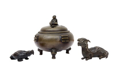 Lot 568 - A CHINESE BRONZE CENSER, A WATER DROPPER, AND A SCROLL WEIGHT