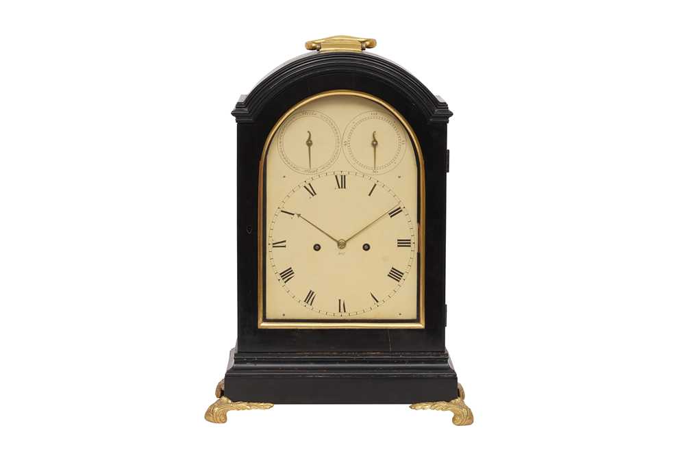 Lot 400 - A GEORGE III EBONISED TABLE/BRACKET CLOCK