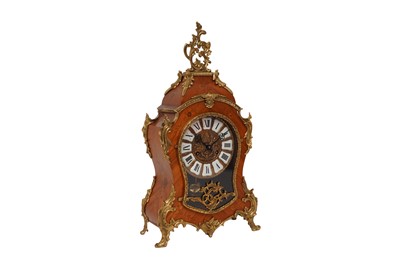 Lot 67 - A LOUIS XV STYLE MARQUETRY MANTEL CLOCK, MID TO LATE 20TH CENTURY