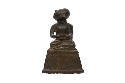 Lot 416 - A SMALL BURMESE BRONZE FIGURE OF A MONK