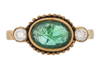 Lot 384 - AN EMERALD AND DIAMOND RING