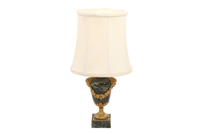 Lot 100 - A GREEN MARBLE URN FORM TABLE LAMP WITH ORMOLU MOUNTS