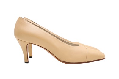 Lot 116 - Chanel Beige Classic Heeled Pump - Size 39