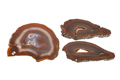 Lot 56 - A GROUP OF AGATE GEODES AND AGATE SLICES
