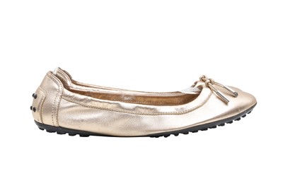 Lot 321 - Tod's Gold Stretch Ballet Pump