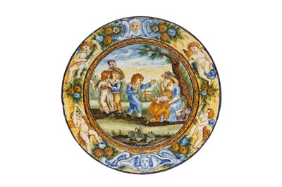 Lot 305 - AN ITALIAN MAIOLICA PLATE, CIRCA 1800