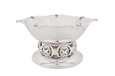 Lot 385 - An early 20th century Danish 835 standard silver centrepiece fruit bowl, Copenhagen 1928 by Evald Nielsen (1879-1958)