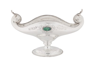 Lot 357 - An early 20th century Italian 800 standard silver pedestal bowl, Alessandria circa 1940 by Pietro Raiteri