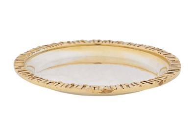 Lot 443 - An Elizabeth II modernist parcel gilt sterling silver dish, London 1978 by Brian Asquith (1930-2008)