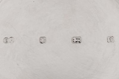 Lot 443 - An Elizabeth II modernist parcel gilt sterling silver dish, London 1978 by Brian Asquith (1930-2008)