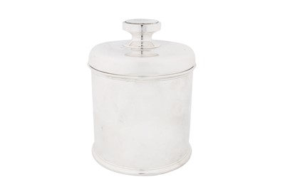 Lot A mid-20th century American sterling silver biscuit box or cannister, New York circa 1960 by Tiffany and Co