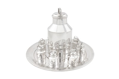 Lot 322 - An early 20th century American sterling silver cocktail shaker set on tray, Boston 1923-29 by Tuttle