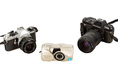 Lot 102 - An Olympus Mju Zoom 115 Compact 35mm Camera & A Selection of Mixed Cameras