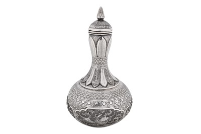 Lot 246 - An early to mid-20th century Vietnamese silver bottle, Huế circa 1930, marked Da Fu
