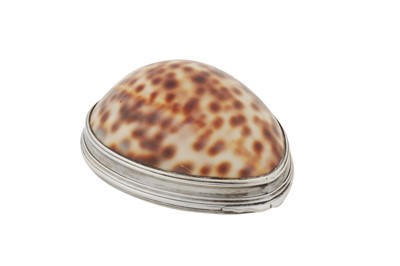 Lot 10 - A George III silver cowrie shell snuff box, probably Irish, maker's mark BS probably for Benjamin Stokes of Dublin, circa 1760