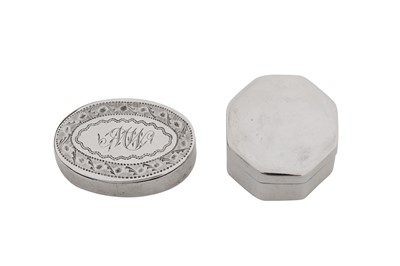 Lot 39 - A George III sterling silver patch box, Birmingham 1802 by Thomas Willmore