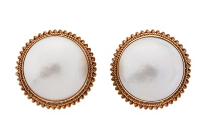 Lot 331 - A PAIR OF MABE PEARL EARRINGS