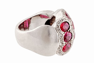 Lot 464 - A SYNTHETIC RUBY AND DIAMOND RING