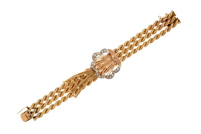 Lot 479 - A DIAMOND BRACELET