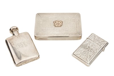 Lot 192 - A George V sterling silver cigarette box, London 1912 by Edward Henry Watts