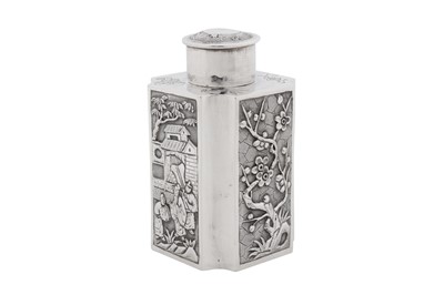 Lot A late 19th / early 20th century Chinese export silver tea caddy, Canton circa 1900, marked Da Sheng, retailed by Kwon Man Shing of Hong Kong