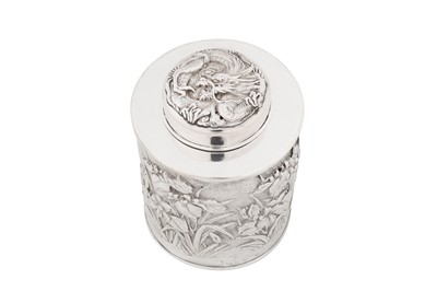 Lot 285 - A late 19th / early 20th century Japanese silver tea caddy, Yokohama circa 1900