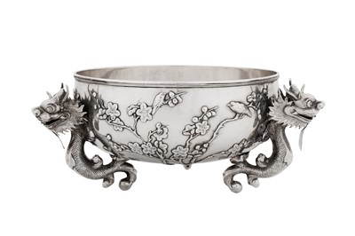 Lot An early 20th century Chinese export silver bowl, Shanghai dated 1914, marked Jia Ji, retailed by Luen Wo