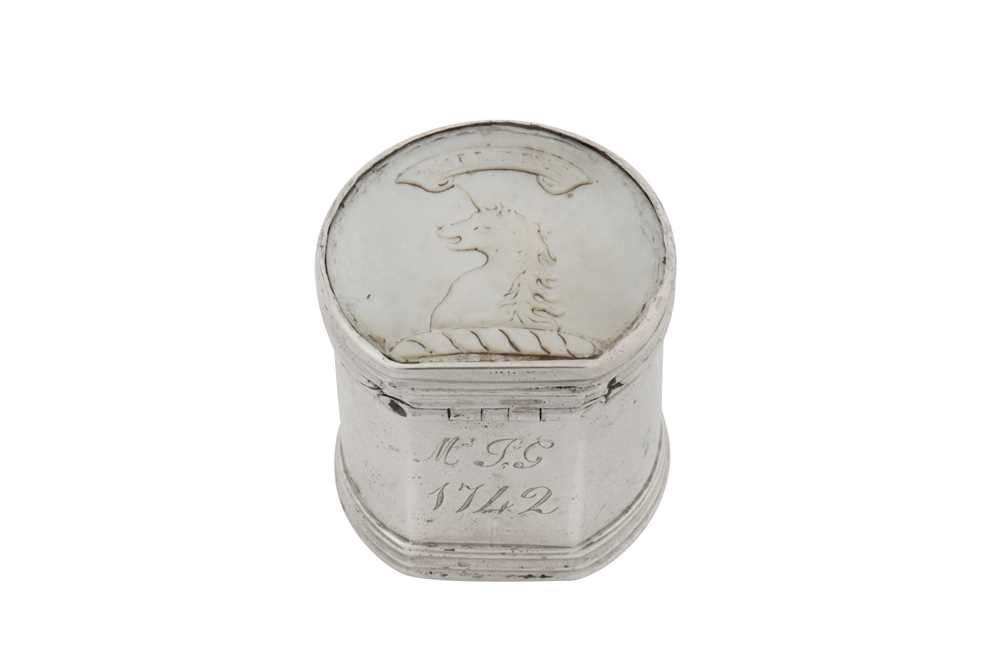 Lot 9 - A rare George I / II provincial silver snuff or counter box, Norfolk circa 1725-40 by John Brinds (Grimwade 3400)