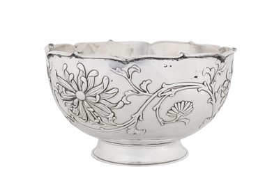 Lot 284 - An early 20th century Japanese silver bowl, Yokohama circa 1910, retailed by Miyamoto Shoko