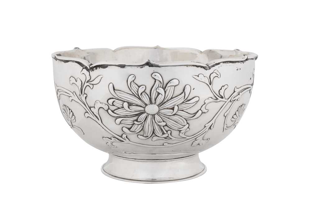 Lot 284 - An early 20th century Japanese silver bowl, Yokohama circa 1910, retailed by Miyamoto Shoko