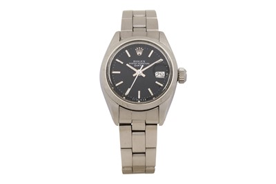 Lot 243 - A LADY'S ROLEX OYSTER PERPETUAL DATE BRACELET WATCH