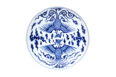 Lot 630 - A CHINESE BLUE AND WHITE 'DOUBLE PHOENIX' DISH