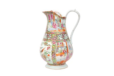 Lot 645 - A LARGE CHINESE CANTON FAMILLE-ROSE EWER