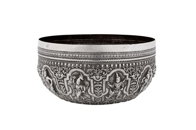 Lot 221 - An early 20th century Burmese silver small bowl, Rangoon circa 1930