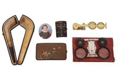 Lot 204 - A MIXED GROUP OF OBJECTS