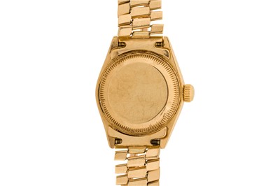 Lot 241 - A LADY'S GOLD ROLEX OYSTER PERPETUAL DATEJUST BRACELET WATCH