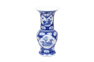 Lot 473 - A CHINESE BLUE AND WHITE 'PHOENIX TAIL' VASE