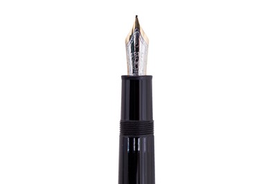 Lot 159 - A MONTBLANC MEISTERSTUCK FOUNTAIN PEN