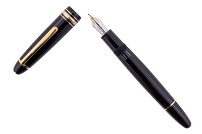 Lot 159 - A MONTBLANC MEISTERSTUCK FOUNTAIN PEN