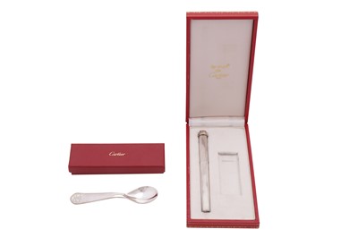 Lot 117 - A boxed modern Italian sterling silver christening spoon, retailed by Cartier