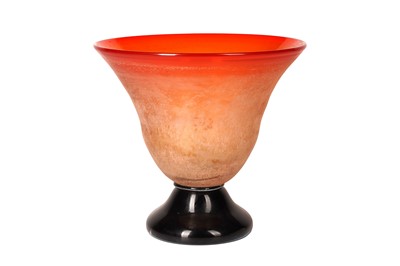 Lot 444 - AN ART DECO-STYLE FOOTED BOWL