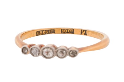 Lot 29 - SEVEN RINGS